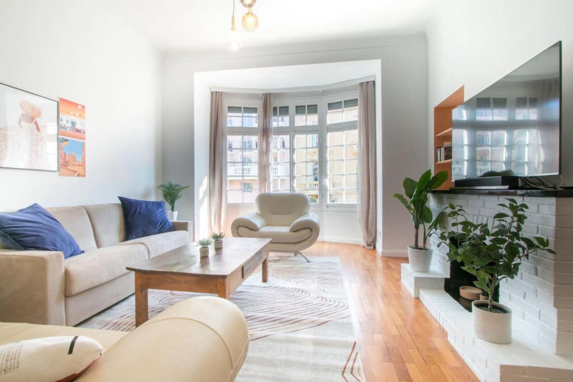 Spacious 2-Bedroom In The Centre Of Menton Exteriör bild